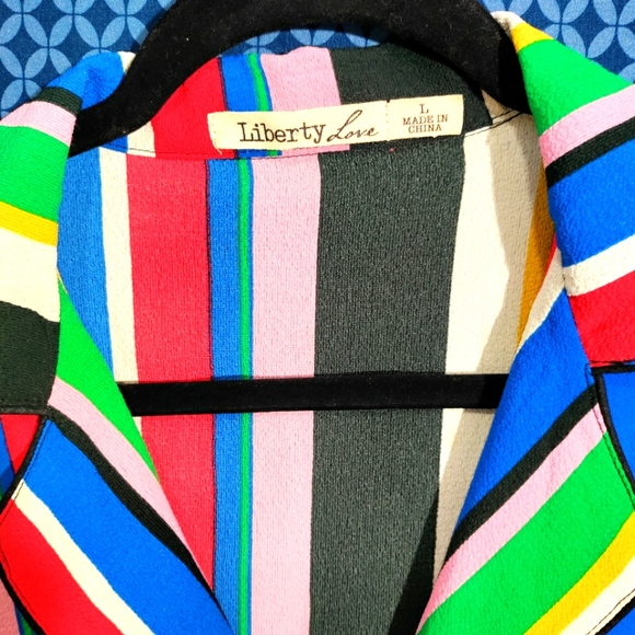 Liberty Love - Bright & Colorful collard crop top with vertical stripes. Size- L - Picture 3 of 4